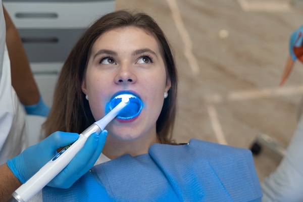 Are Teeth Bleaching And Whitening The Same?