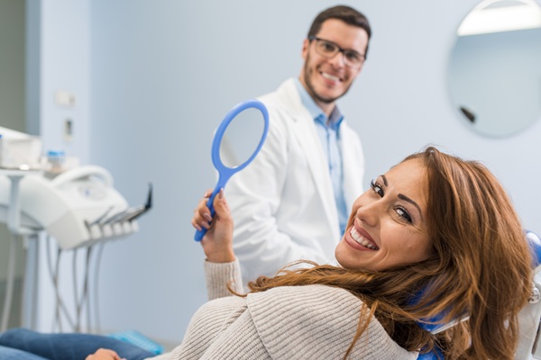 Questions To Ask Your Dentist About Teeth Bleaching